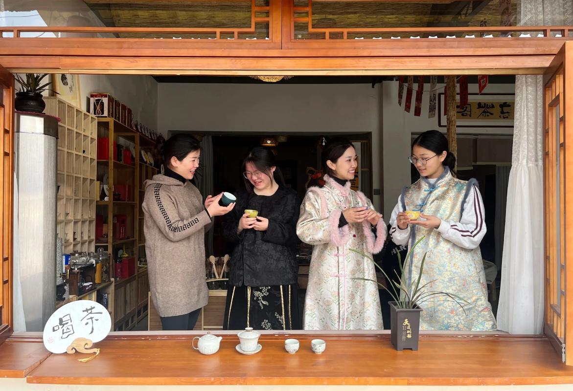 跟随武汉90后小陈品茶之行，领略独特茶文化与靠谱茶社在哪